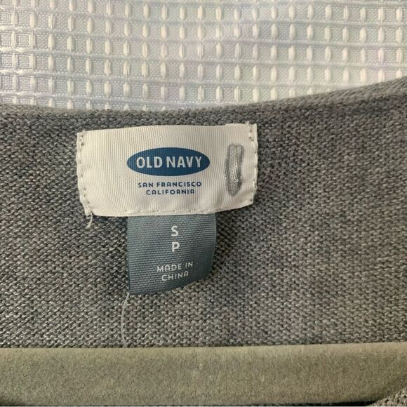 OLD NAVY Semi-Fitted Graphic Sweater - Picture 5 of 6